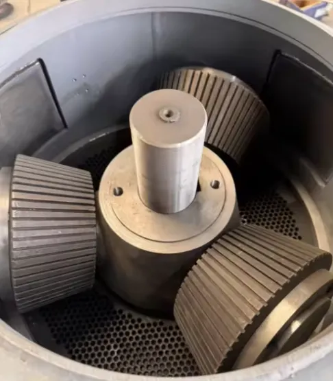 Internal mechanical structure of biomass pellet machine